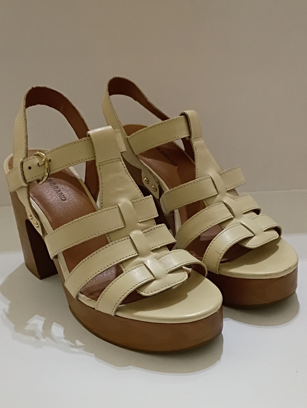 Lucky Brand Cream Platform Strappy Sandals